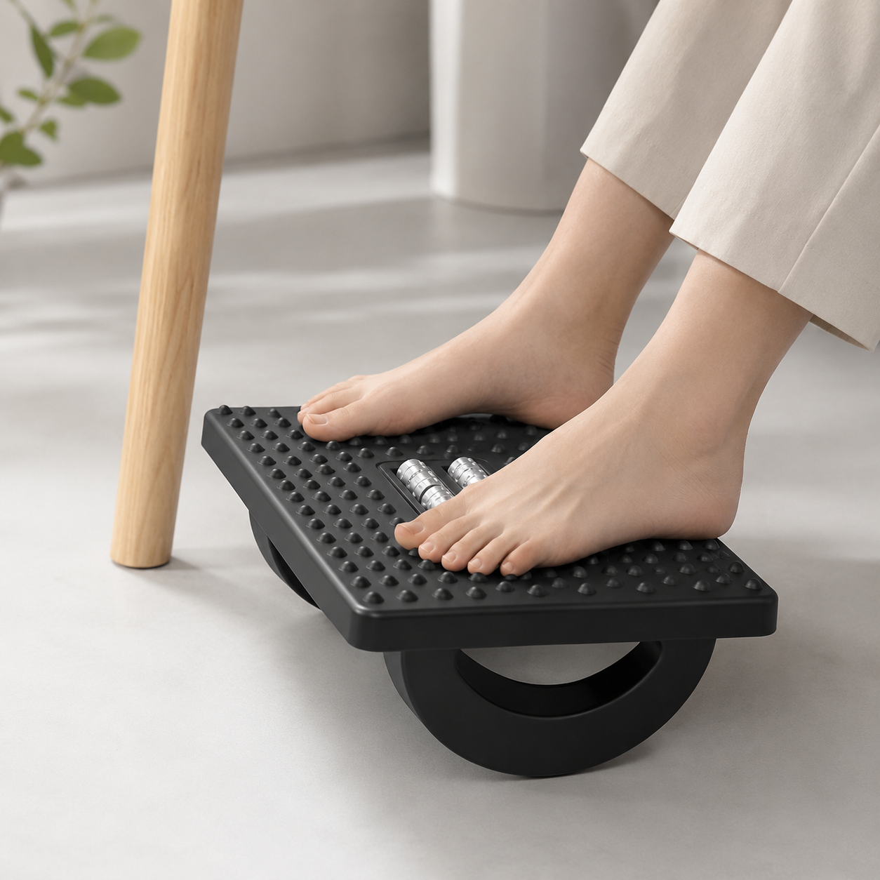 Norvela Ground Ergonomic footrest